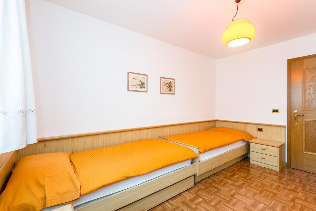 Appartamenti Cesa Crepa Neigra Canazei Exteriör bild